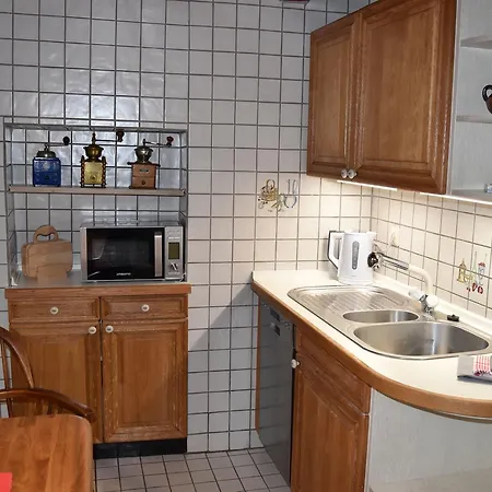 Pautzen Haus *